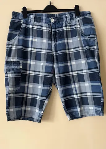 Men’s Shorts/Size XL