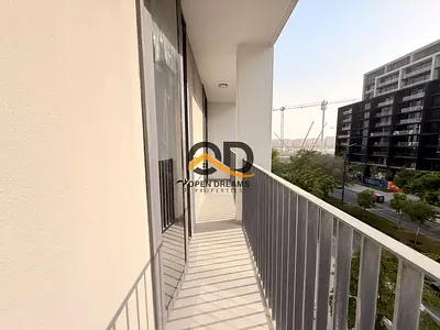 spacious 2-bedroom, 3-bathroom apartment with a balcony for rent in Boulevard
