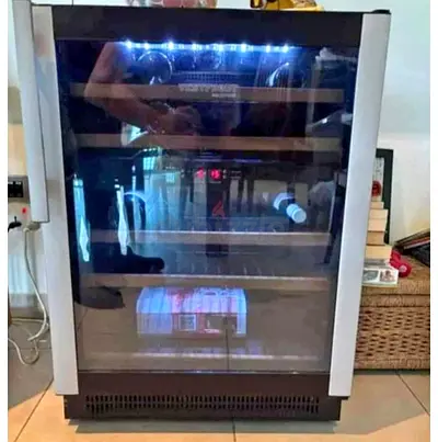 Vestfrost wine Fridge dual zone 45 bottles
