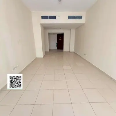 ✨ **Two-bedroom apartment with a living room** 📐 **Spacious** 🛁 **3 bathrooms** ❄️ **Central air conditioning** 🌿 **Balcony**