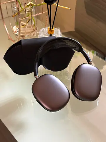 Airpods Max Lightning