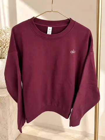 Alo Yoga  Accolade Crew Neck Pullover