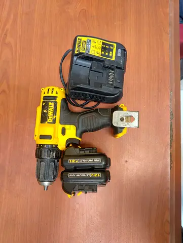 DEWALT 12V TIGHTER