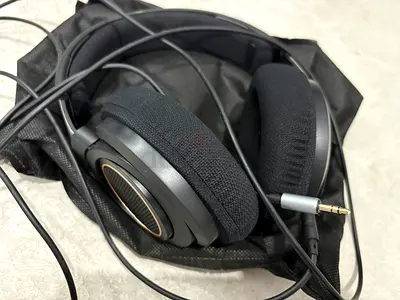 Philips SHP9600 HIFI Over-ear wired headphones with 3.5mm jack - good used condition