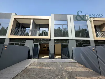 BRAND NEW TOWNHOUSE | NEAR AMENITIES