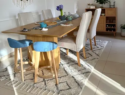 Solid wood dining table with 4 chairs and 2 stools - light oak- HOMERSUS