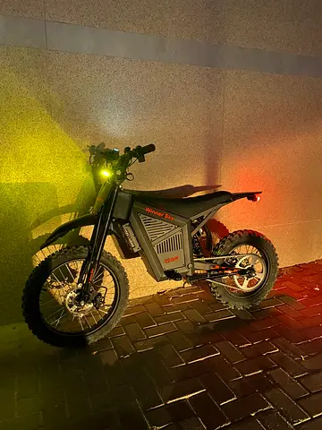 90 speed 60v electric dirtbike brand new condition (slightly negotiable price)