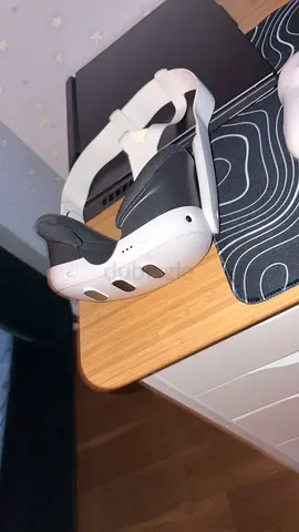 Meta Quest 3 500GB) VR Headset - PERFECT Condition