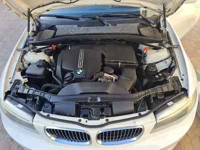 صورة 9 لـ 2013 BMW 1-SERIES