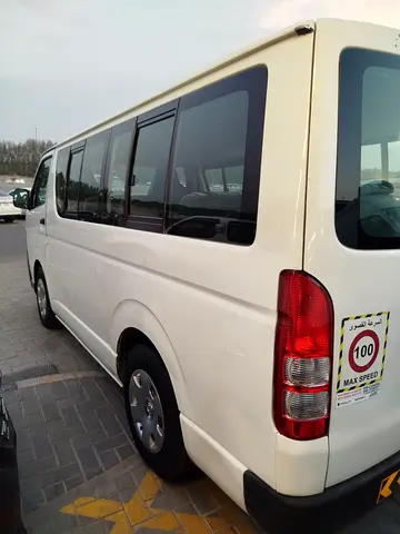 2012 Toyota HIACE — фото 5