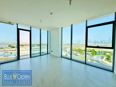 Downtown Skyline | Corner Unit | Brightfull 1 Bedroom Vacant