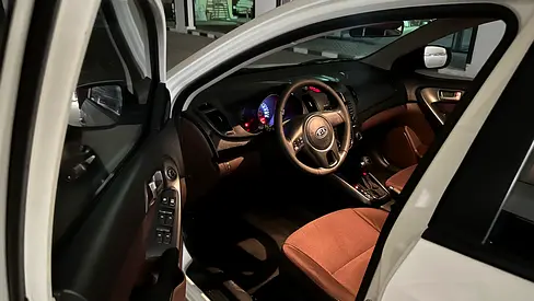 2011 KIA CERATO 照片 11