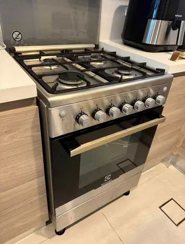 Electrolux Heavy-duty Full Gas Cooker 60x60cm
