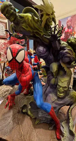 Spider-Man Premium Format™ Figure  from Side Show LIMITED EDITION with spefic number