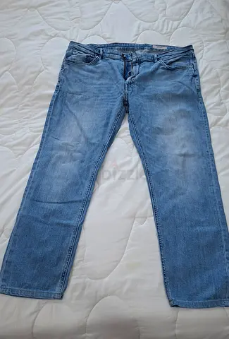 Light blue straight-leg denim jeans - casual wear