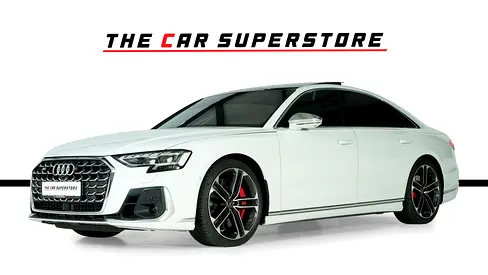 2025 AUDI S8 photo 4