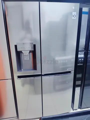 LG Fridge with auto ice maker & smart door in door