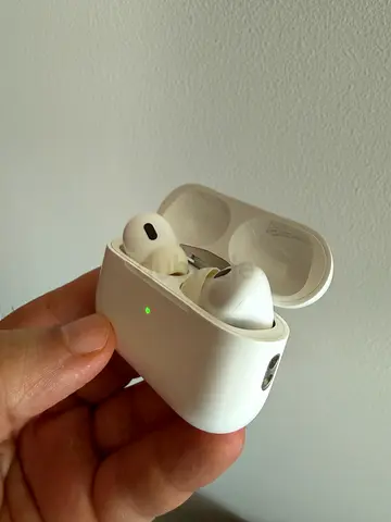 Apple AirPods Pro (2nd Generation - USB C version)