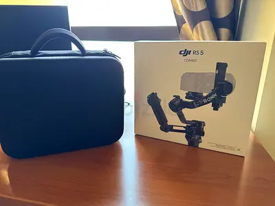 DJI RS 5 Combo Gimbal + Carrying Case - Good Condition
