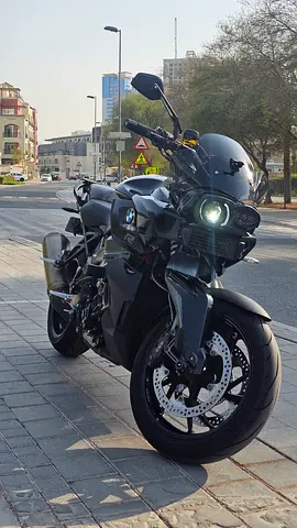 BMW K1300R 2014 GCC Full Service History from Agency