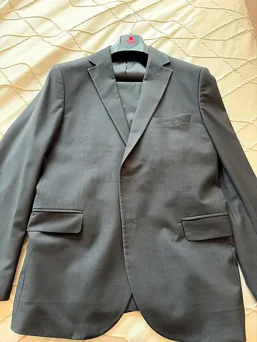 Men's grey formal suit blazer and pants single-breasted, excellent condition
