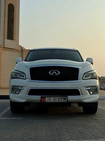 Infiniti QX80 Luxury 2016 | GCC Specs | Low Mileage | Pristine Condition