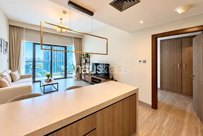 Vacant on Transfer | Lake View | Unfurnished