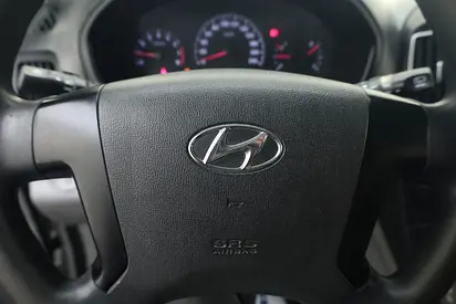 صورة 10 لـ 2017 Hyundai H1