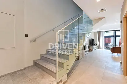 Fully Furnished | Single Row | Area Expert