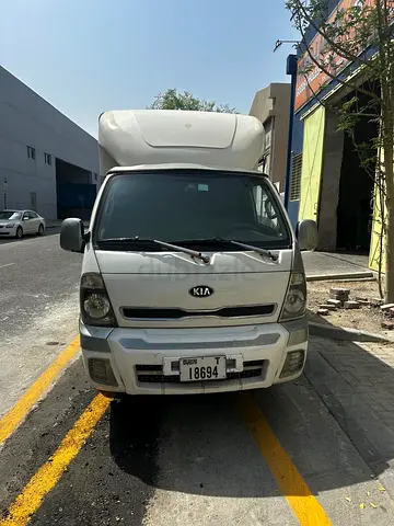 2014 bongo with orginal cargo box