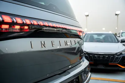 2025 Infiniti QX80 缩略图 6