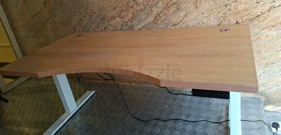 For Sale Adjustable Electric Standing Desk with Wooden Top - Good Condition 16*80 cm