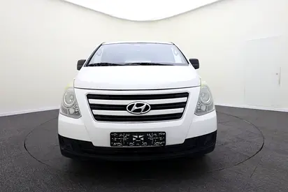 Hyundai H1 2017 GL Panel Van | GCC Specs | Excellent Condition