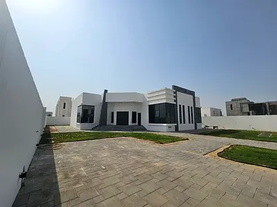 Elegant 5BR Villa | Huge Layout | Family Home