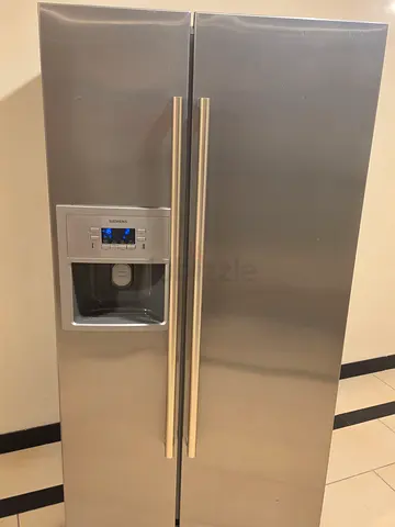 Siemens American Model Side by Side Refrigerator with Water dispenser & Ice Maker
