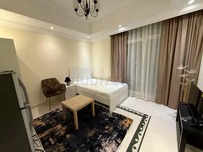 Cozy room for 1 lady 2400 with balcony