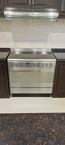 Smeg stainless steel electric cooker in excellent condition working perfectly