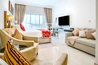 Furnished Unit | Landmark View | Mid Floor