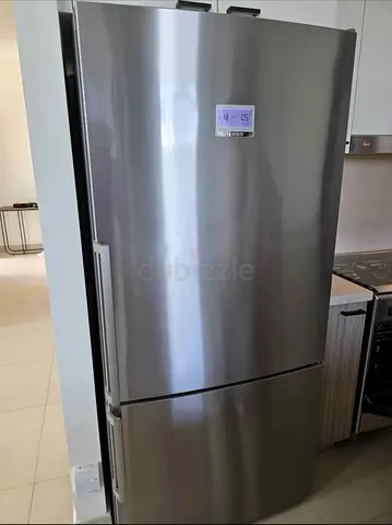 Bosch series 8 Fridge Freezer steel body