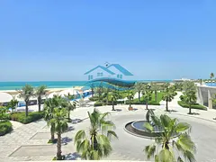 Distress Deal | Coastal Living | Partial Sea view