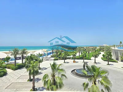 Distress Deal | Coastal Living | Partial Sea view