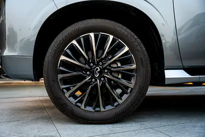2025 Infiniti QX80 缩略图 3