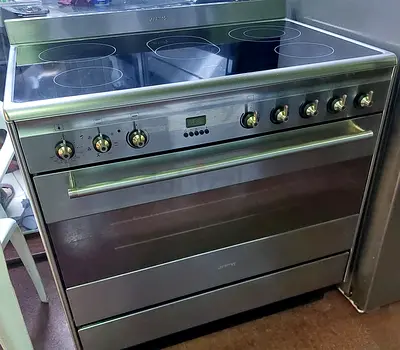 Smeg Stainless Steel Electric Range with Ceramic Hob