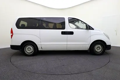 صورة 4 لـ 2017 Hyundai H1