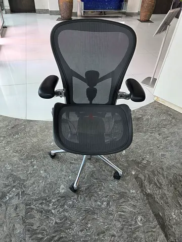 Herman Miller Aeron Remastered Chair Polished - Size C