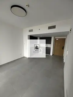 Specious luxury apartment for rent