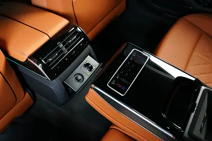 2025 AUDI S8 thumbnail 17