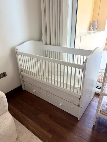 Baby crib