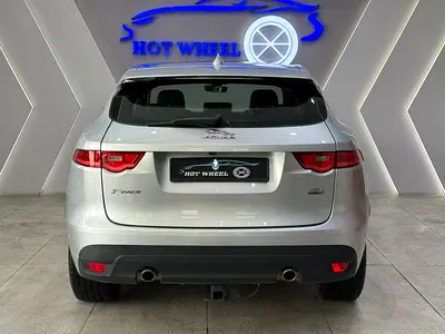 2019 Jaguar F-PACE — фото 4