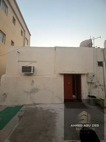 Investment Villa for Sale in Liwara 2, Ajman, 2,000 Sq. Ft., Divided into Two Units, AED 96K Annual Rental Income, Prime Location Near All Services